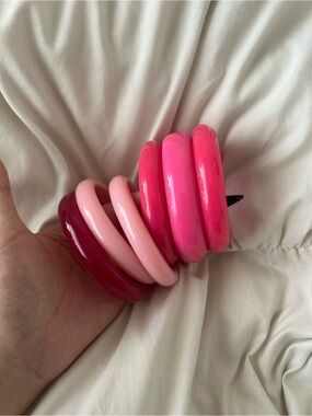 Pink Gradient Resin Bangle Set - Women's Accessories